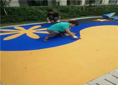 塑膠顆粒施工中